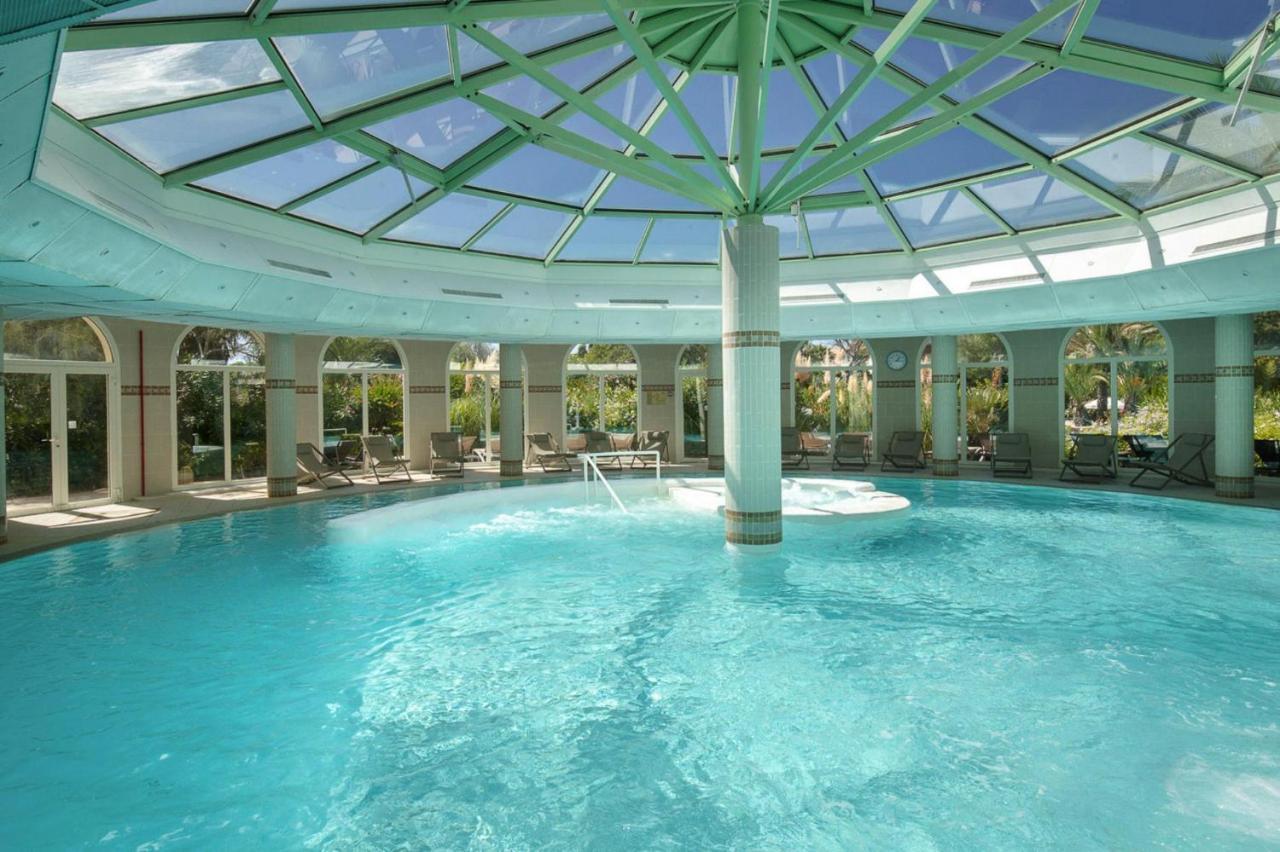 לס איסאמברה Residence Pierre & Vacances Premium Les Calanques Des Issambres מראה חיצוני תמונה
