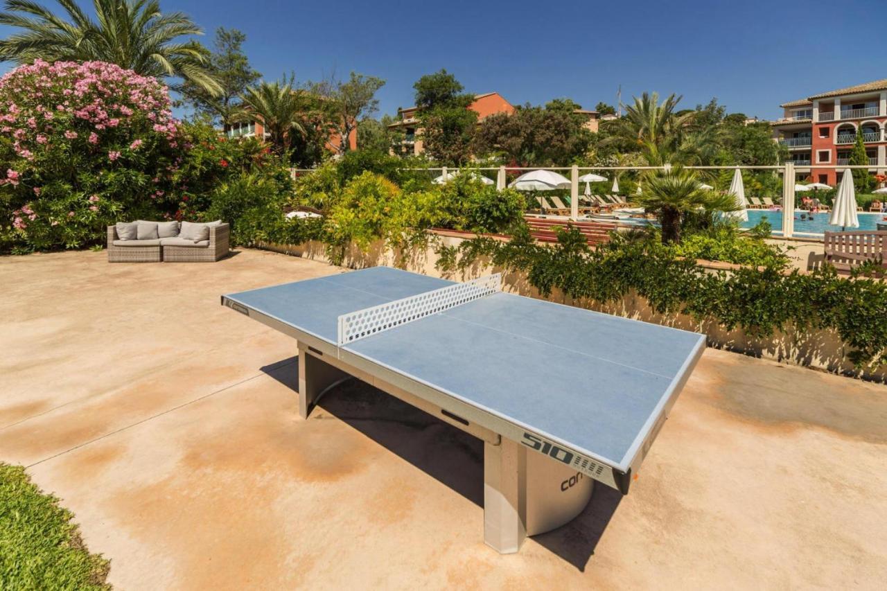 לס איסאמברה Residence Pierre & Vacances Premium Les Calanques Des Issambres מראה חיצוני תמונה