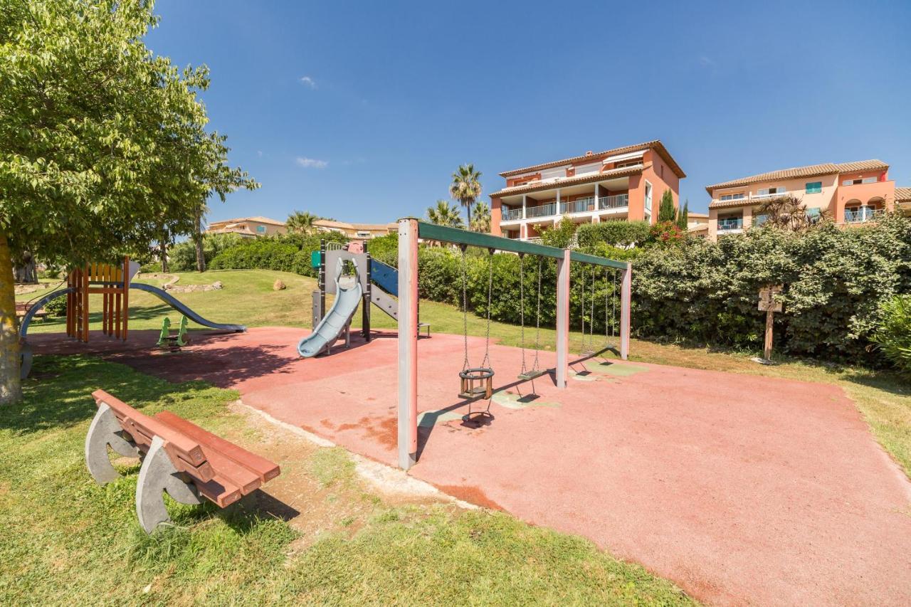לס איסאמברה Residence Pierre & Vacances Premium Les Calanques Des Issambres מראה חיצוני תמונה