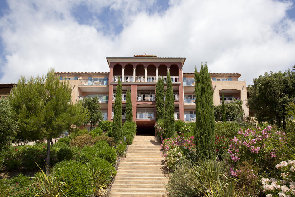 לס איסאמברה Residence Pierre & Vacances Premium Les Calanques Des Issambres מראה חיצוני תמונה